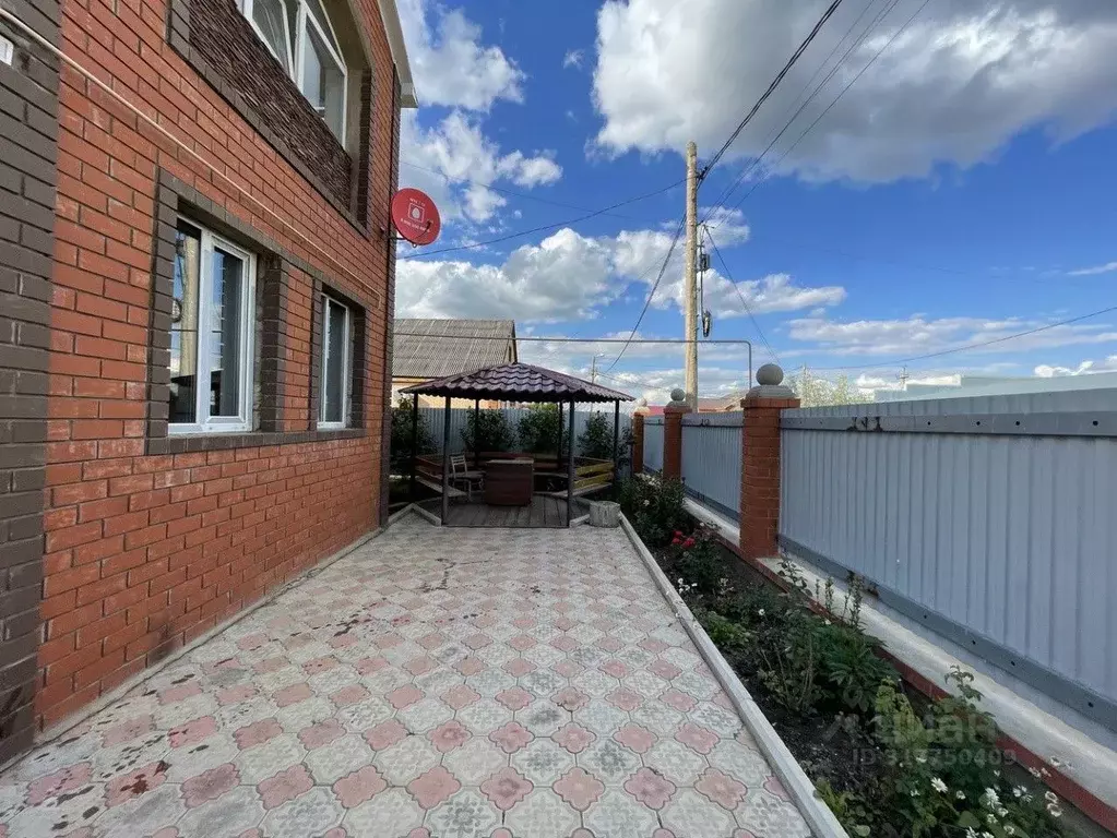 Дом в Оренбургская область, Ясный ул. Победы, 48 (290 м) - Фото 0