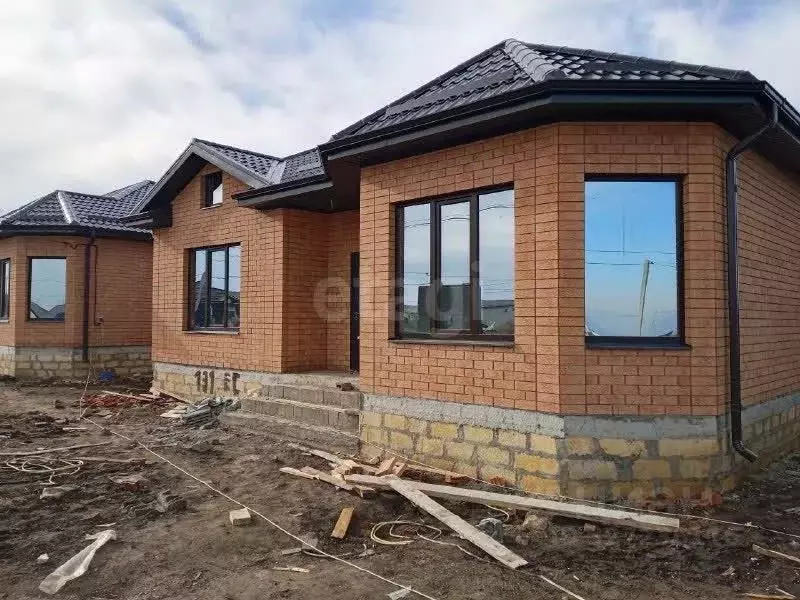 Дом в Ставропольский край, Михайловск Шпаковский район, ул. Владимира ... - Фото 1