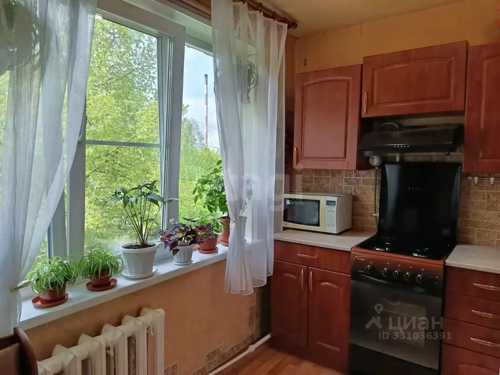 2-к кв. Псковская область, Остров пер. Освобождения, 6 (48.7 м) - Фото 1