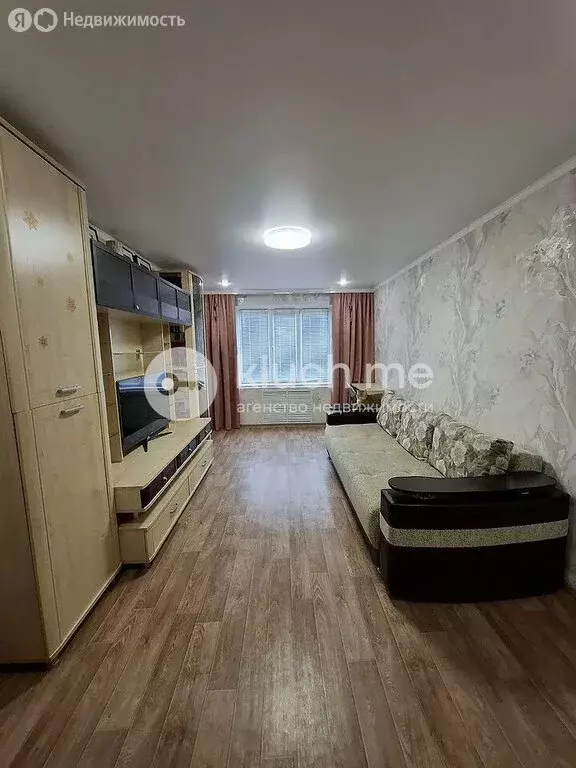 3-комнатная квартира: Казань, улица Адоратского, 9 (66.6 м) - Фото 0