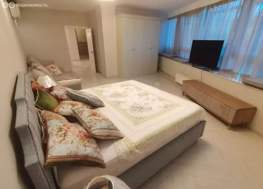 2-комнатная квартира: Ялта, улица Гоголя, 4 (108 м) - Фото 1