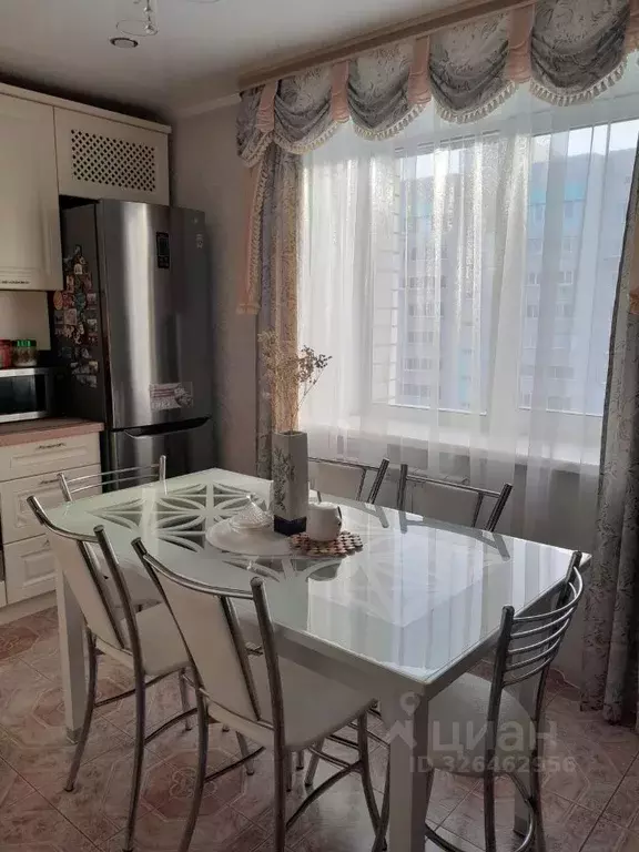 3-к кв. Брянская область, Брянск ул. Красных Партизан, 9/1 (65.7 м) - Фото 1