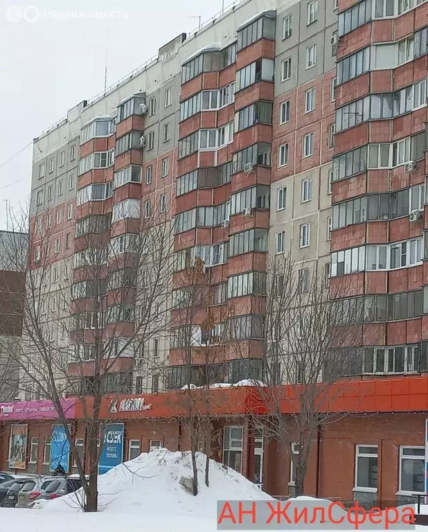 3-комнатная квартира: Барнаул, улица Попова, 114 (65.8 м) - Фото 1