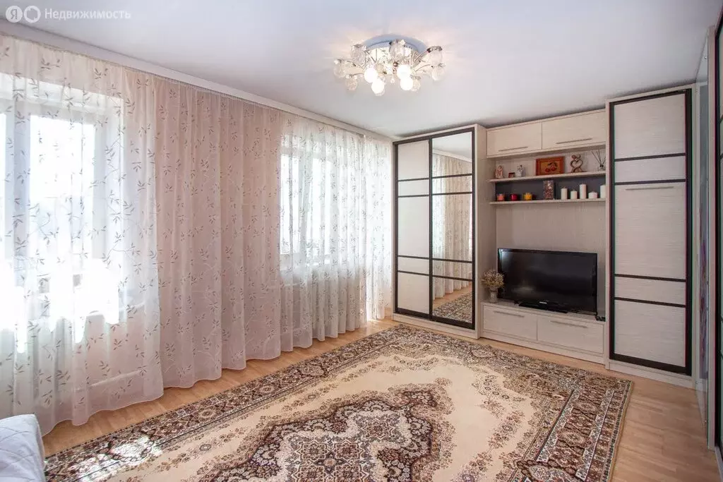 2-комнатная квартира: Уфа, Российская улица, 11 (56 м) - Фото 1