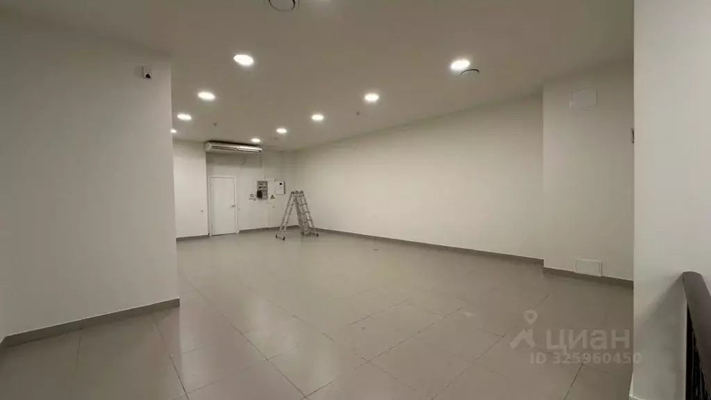 Помещение свободного назначения в Москва Мичуринский просп., 7К1 (129 ... - Фото 2