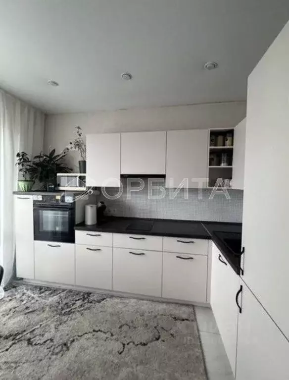 3-к кв. Тюменская область, Тюмень ул. Новоселов, 107к2 (55.7 м) - Фото 1