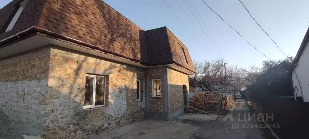 Дом в Крым, Бахчисарайский район, Долинненское с/пос, с. Новенькое ул. ... - Фото 1