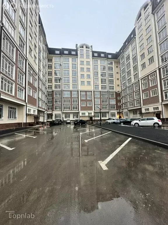 3-комнатная квартира: Нальчик, улица Тлостанова, 28Б (123 м) - Фото 0