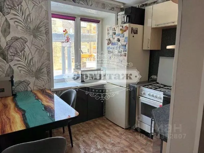 2-к кв. Курганская область, Курган ул. Сухэ-Батора, 13 (42.0 м) - Фото 1