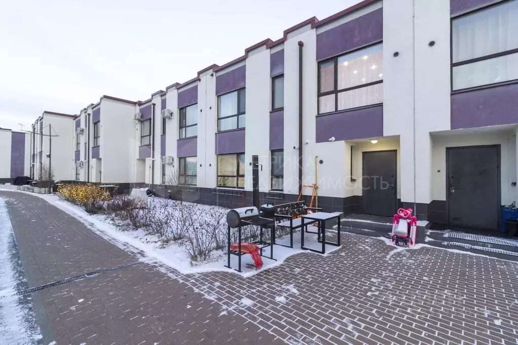 Таунхаус в Тюменская область, Тюмень Тарманы мкр, ул. Соловьиная (81 ... - Фото 1