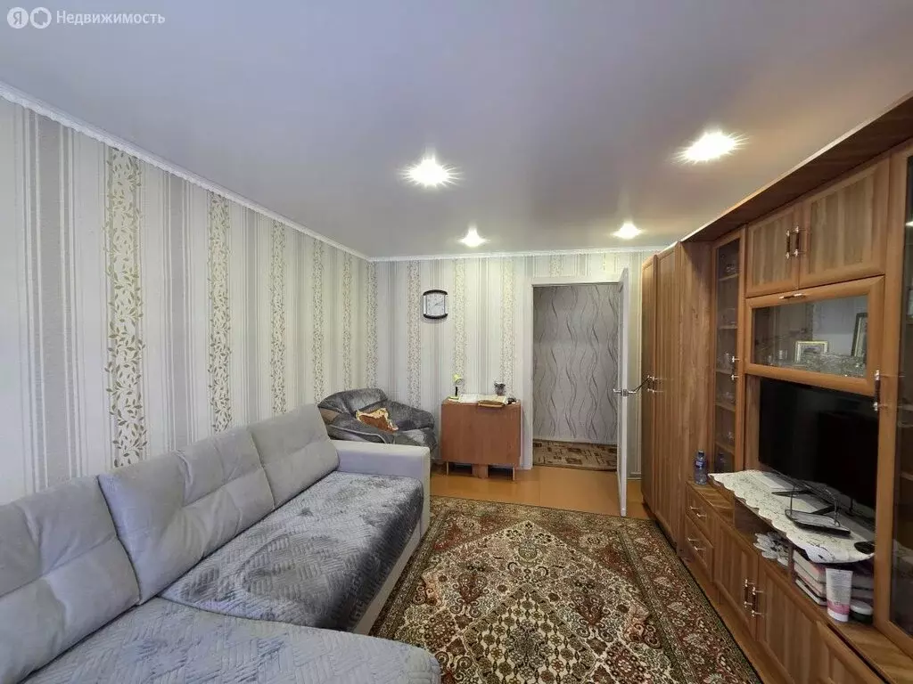 2-комнатная квартира: Чебаркуль, улица Ленина, 33 (56.1 м) - Фото 2