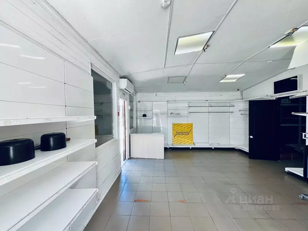 Торговая площадь в Севастополь ул. Адмирала Юмашева, 26Б (50 м) - Фото 1