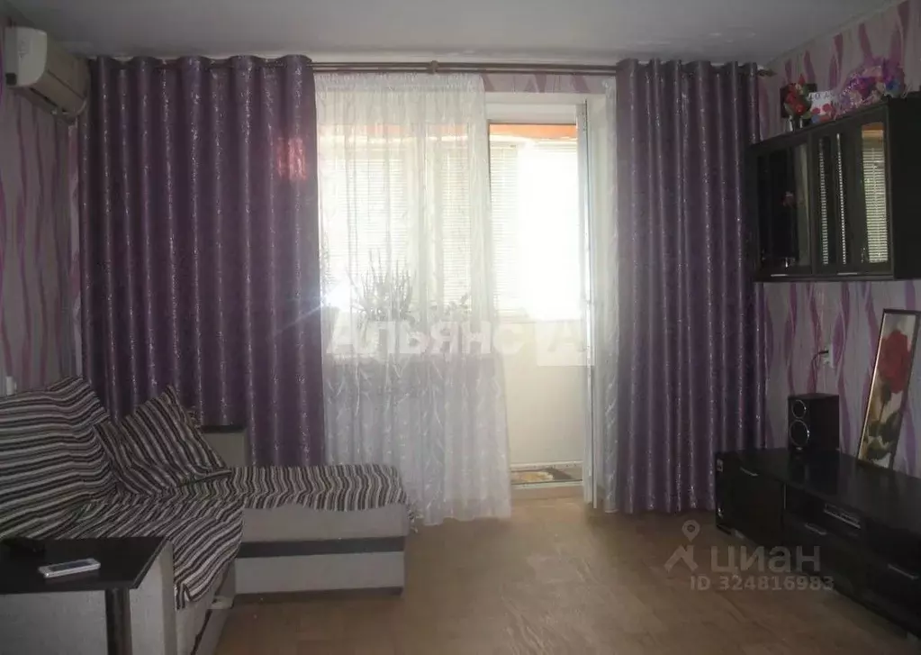 3-к кв. Ростовская область, Донецк 12-й кв-л, 22Б (63.0 м) - Фото 1