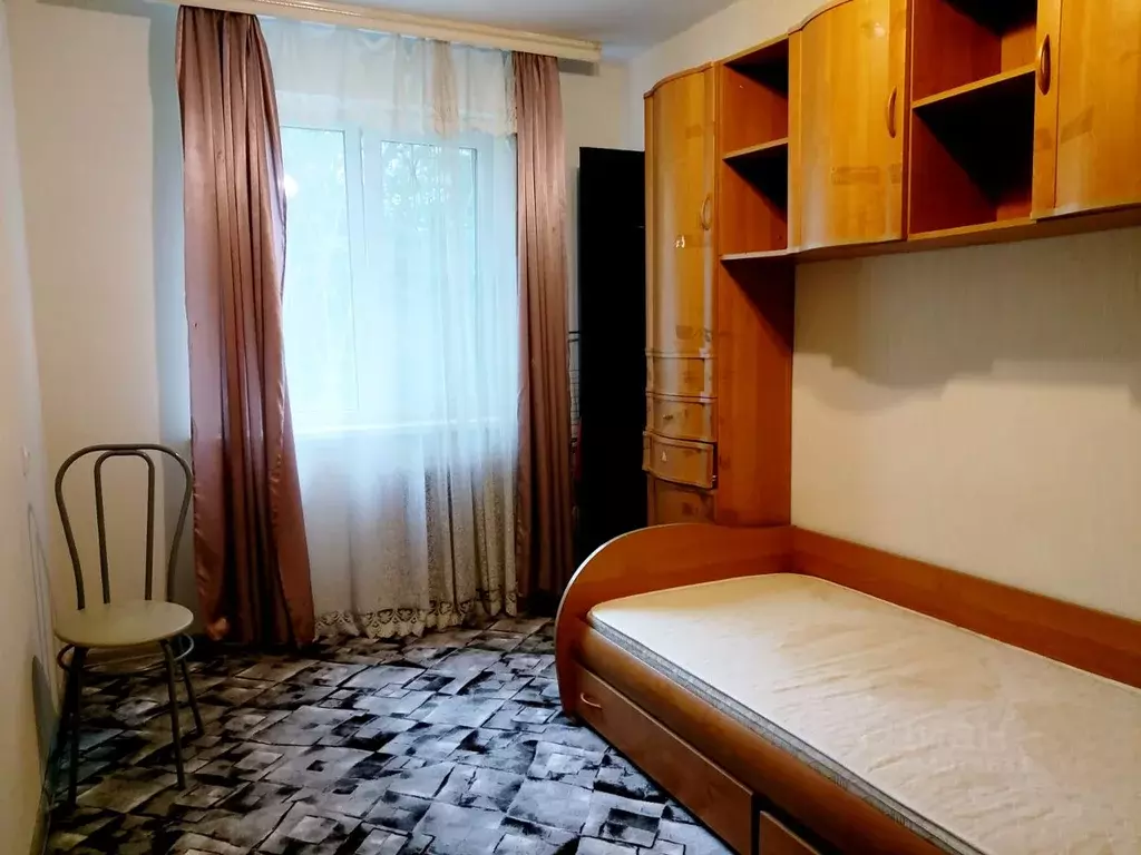 2-к кв. Московская область, Серпухов Осенняя ул., 13 (43.6 м) - Фото 1