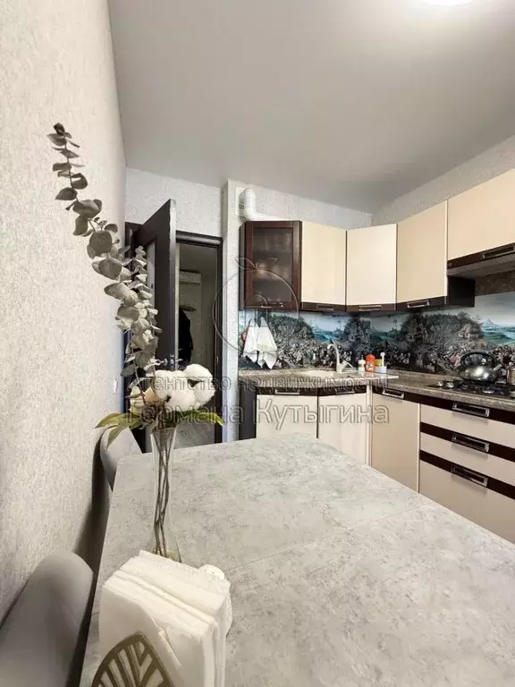 3-к кв. Волгоградская область, Волгоград Шекснинская ул., 40 (76.0 м) - Фото 1