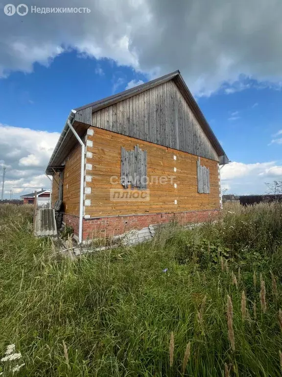 Дом в Завьяловский район, деревня Сизево, Весёлая улица, 19 (100 м) - Фото 1