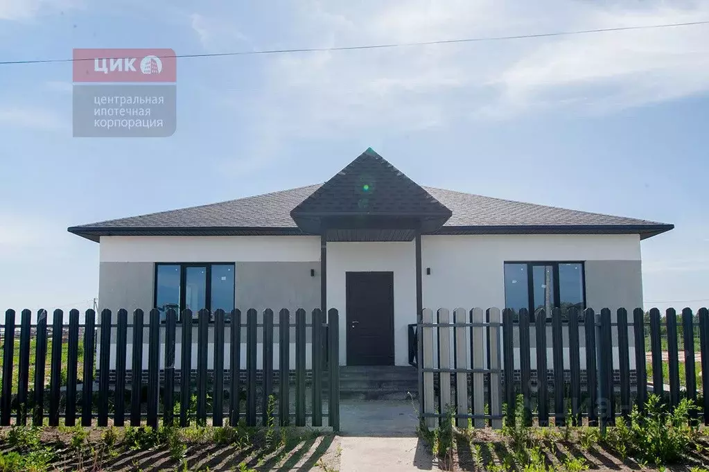 Дом в Рязанская область, Рязанский район, Дубровическое с/пос, с. ... - Фото 1