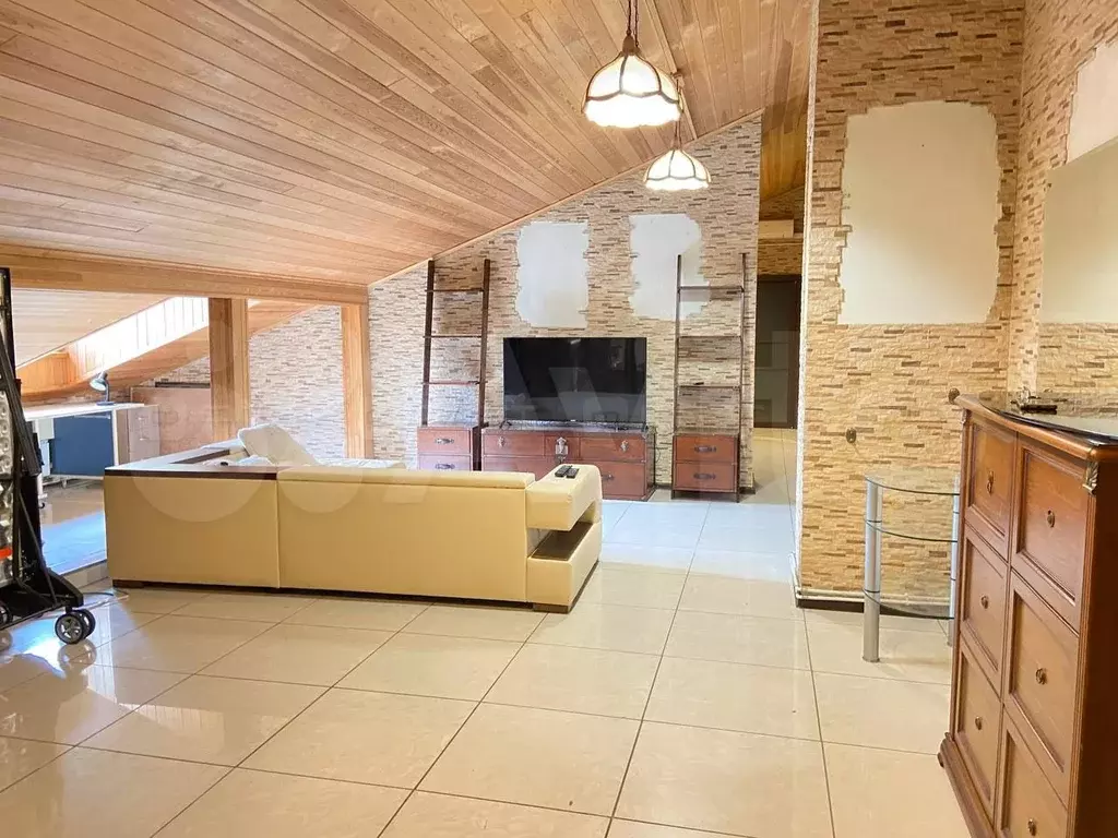 2-к. квартира, 100 м, 6/6 эт. - Фото 0