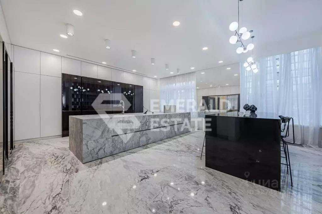 6-к кв. Москва ул. Ефремова, 19к1 (640.0 м) - Фото 2