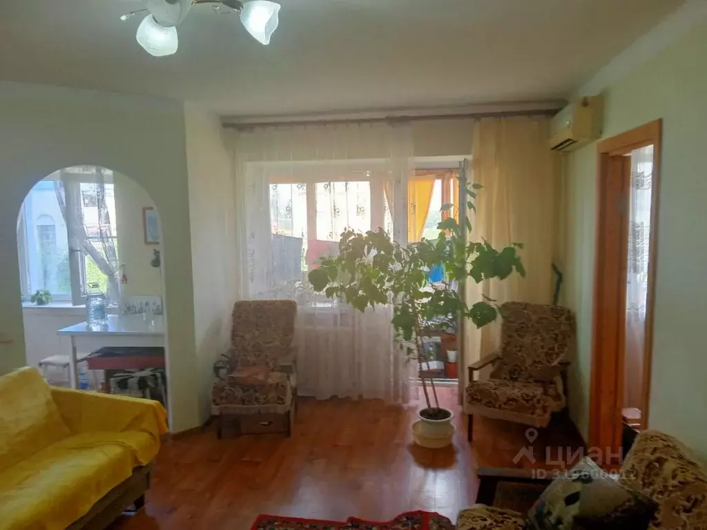 2-к кв. Волгоградская область, Волгоград ул. Огарева, 31 (45.0 м) - Фото 0