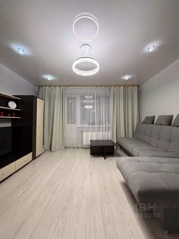 2-к кв. Свердловская область, Нижний Тагил ул. Калинина, 109 (50.0 м) - Фото 1