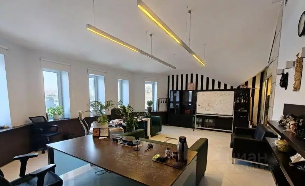 Офис в Москва Средний Овчинниковский пер., 12 (335 м) - Фото 2