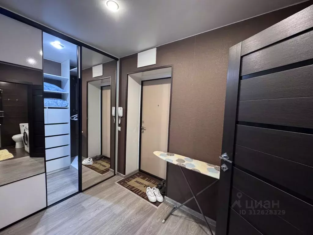 1-к кв. Тюменская область, Тюмень ул. Монтажников, 61 (35.0 м) - Фото 2