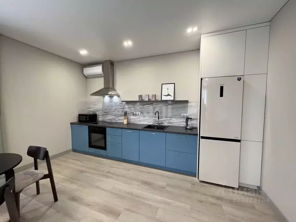 1-к кв. Тюменская область, Тюмень Новгородская ул., 3 (61.7 м) - Фото 1