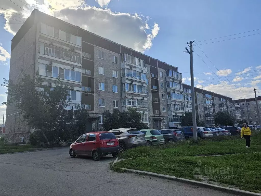 3-к кв. Свердловская область, Верхняя Пышма ул. Мичурина, 8 (63.4 м) - Фото 1