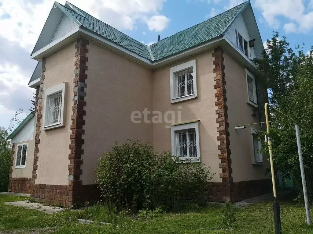 Дом в село Дзержинское, улица Мира (212 м) - Фото 1