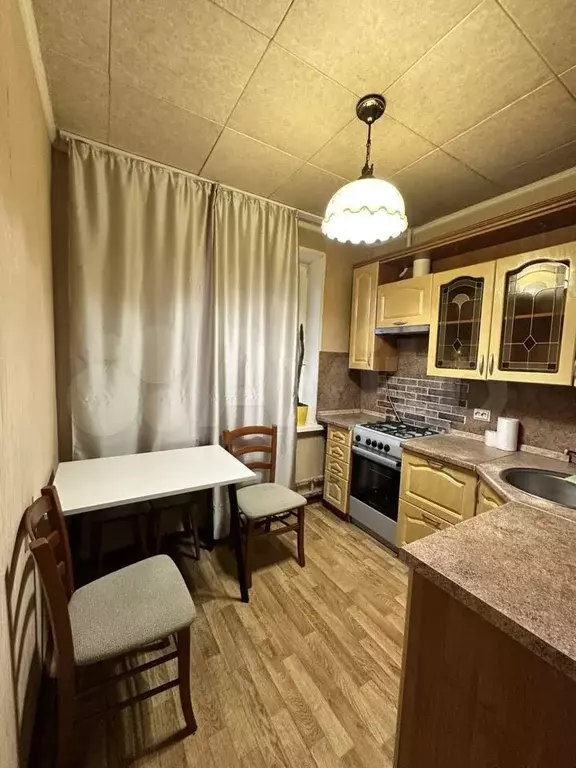 3-к. квартира, 60 м, 2/9 эт. - Фото 0