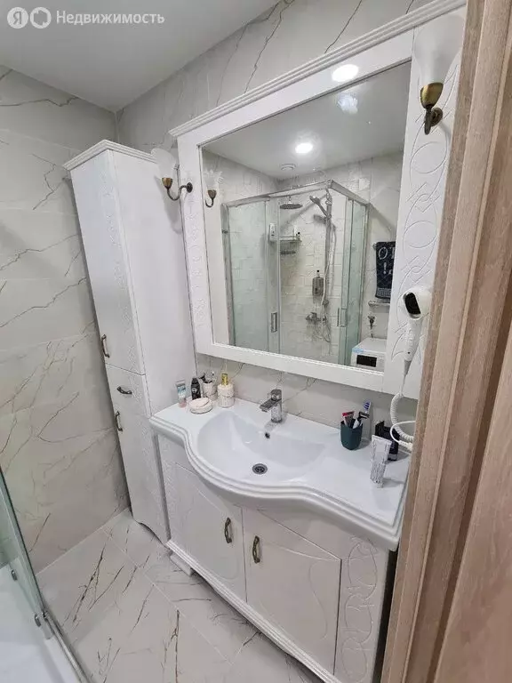 3-комнатная квартира: Калининград, Артиллерийская улица, 47 (63.4 м) - Фото 1