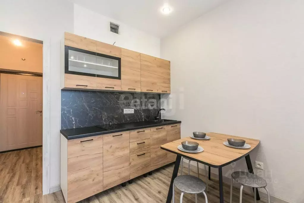 Студия Тюменская область, Тюмень ул. 2-я Луговая, 22к1 (27.7 м) - Фото 1