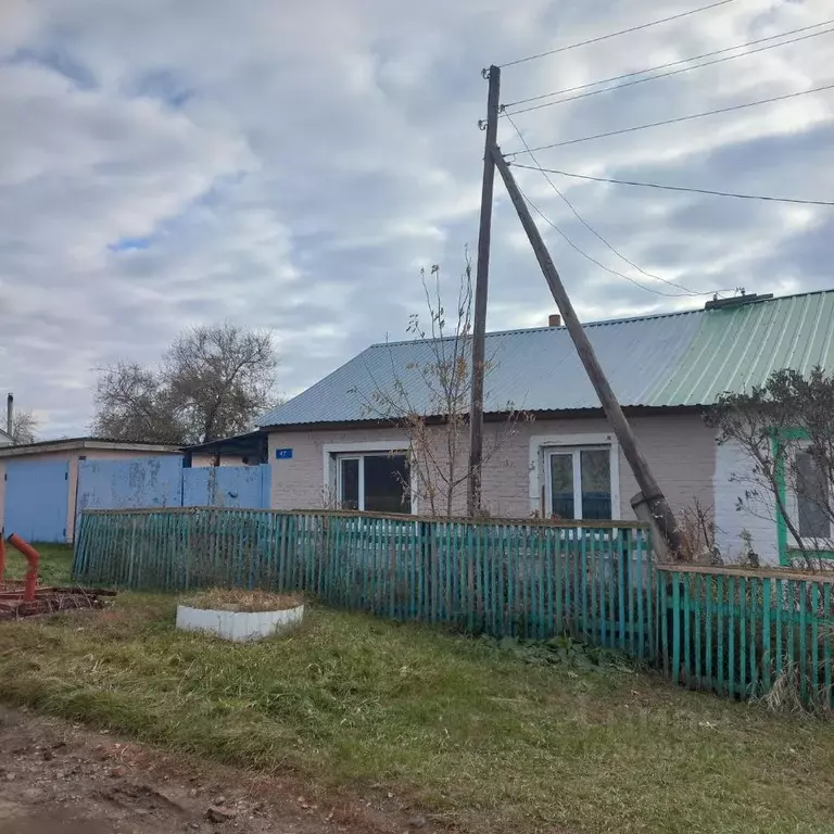 2-к кв. Омская область, Любинский район, с. Новоархангелка Октябрьская ... - Фото 1