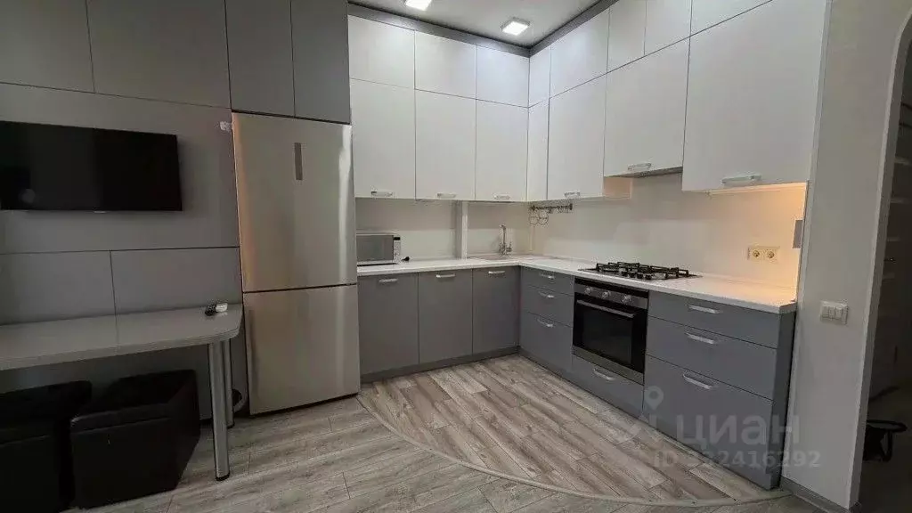 1-к кв. Крым, Симферополь ул. Битакская, 17 (50.0 м) - Фото 2