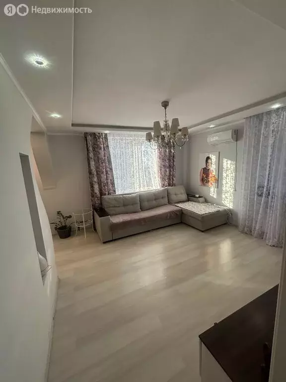 2-комнатная квартира: Уфа, бульвар Хадии Давлетшиной, 9 (57.3 м) - Фото 1