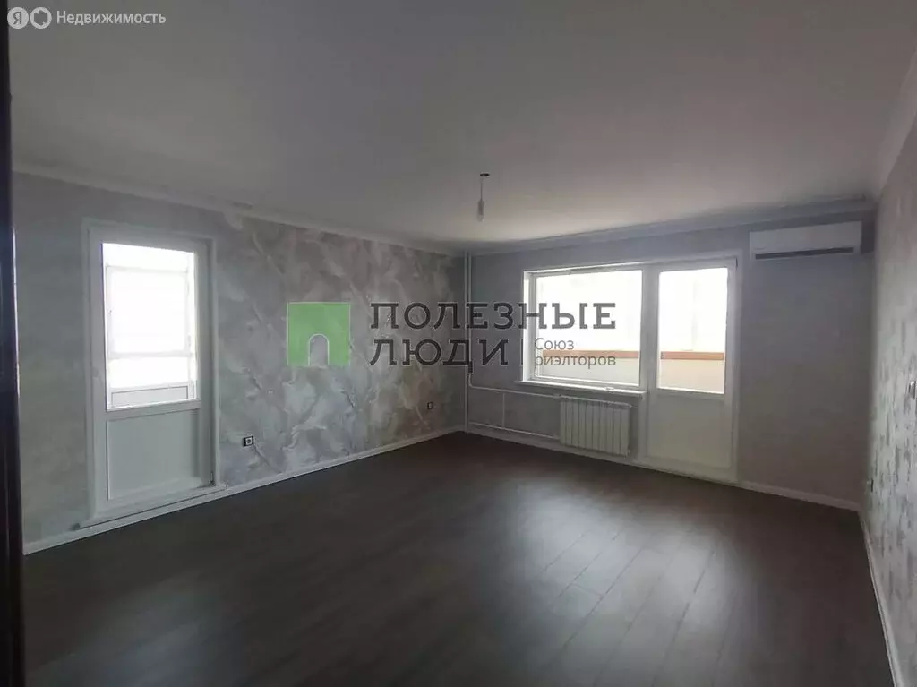 2-комнатная квартира: Красноярск, улица Алексеева, 24к1 (61.5 м) - Фото 0
