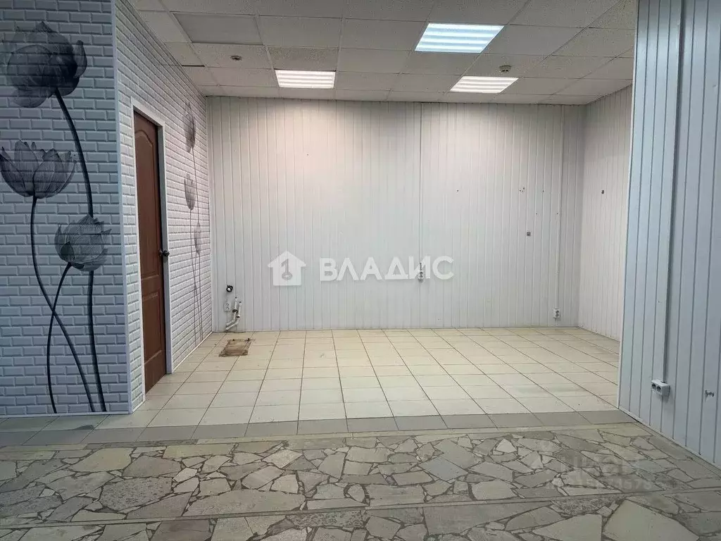 Помещение свободного назначения в Саратовская область, Балаково ул. ... - Фото 1