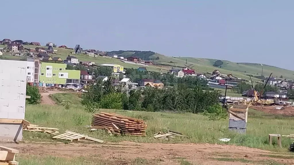 Дом в Красноярский край, Красноярск городской округ, пос. Солонцы ул. ... - Фото 1