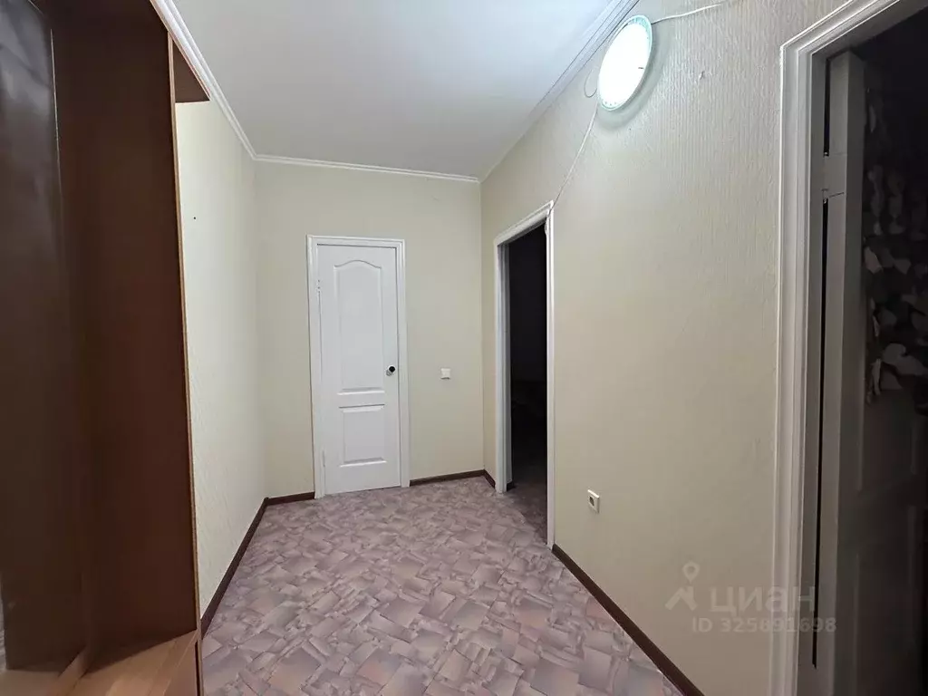 1-к кв. Воронежская область, Россошь Озерная ул., 4А (44.5 м) - Фото 1