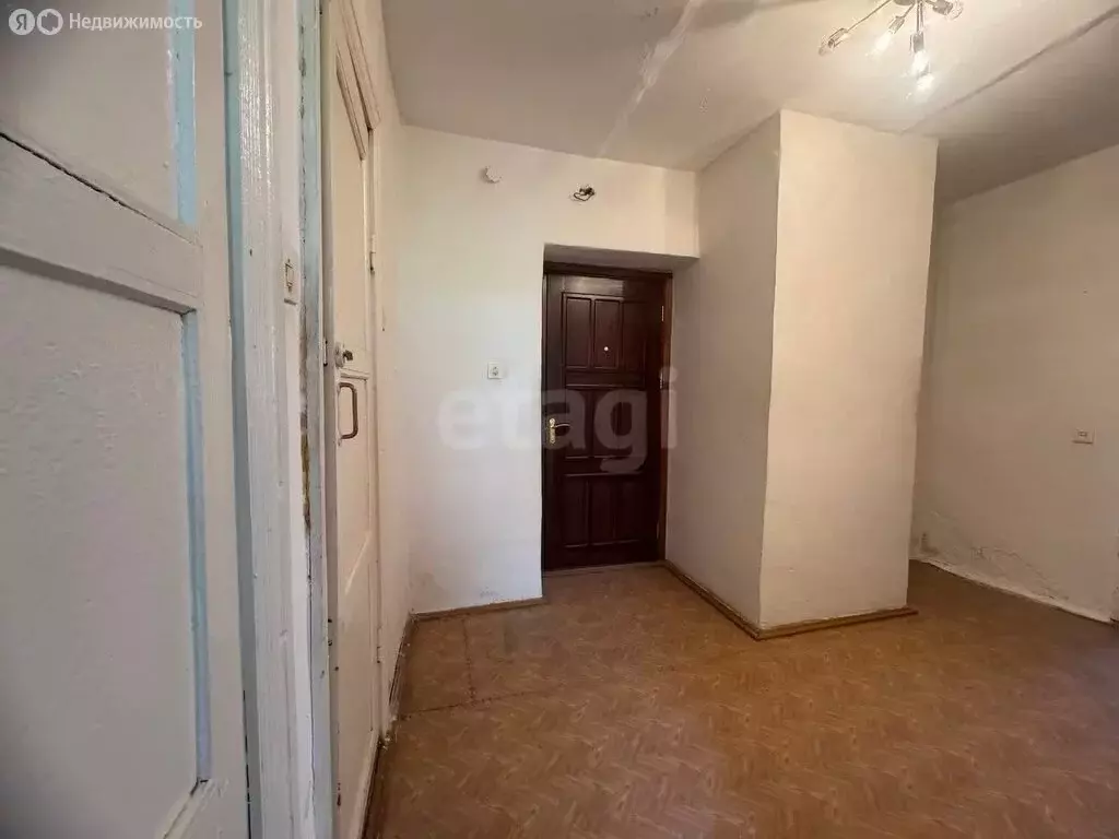 2-комнатная квартира: село Ярково, улица Республики, 34 (50 м) - Фото 1