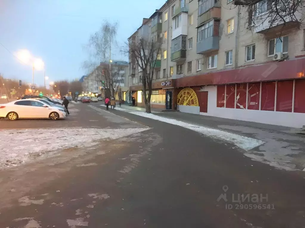 Помещение свободного назначения в Тюменская область, Тюмень ул. 50 лет ... - Фото 1