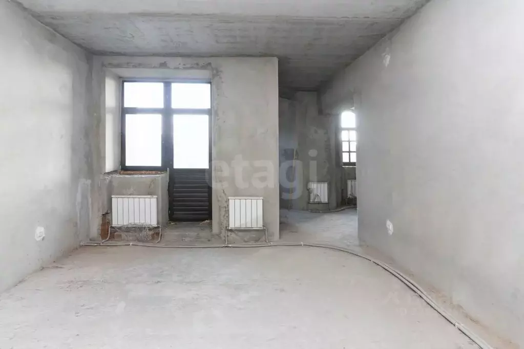 6-к кв. Тюменская область, Тюмень ул. Николая Федорова, 9 (299.4 м) - Фото 1