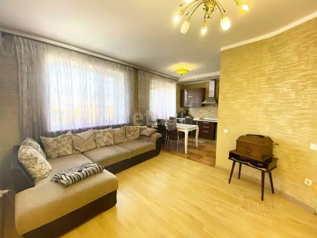 3-к кв. Ставропольский край, Кисловодск Набережная ул. (90.0 м) - Фото 1