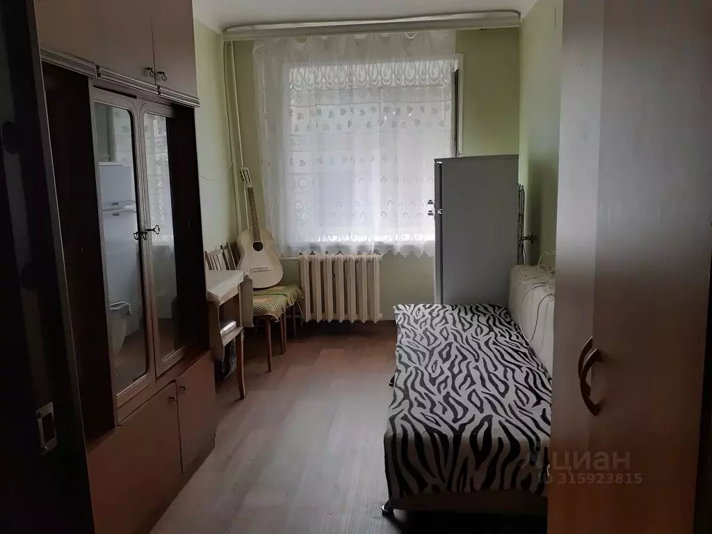 Комната Омская область, Омск ул. Петра Ильичева, 2 - Фото 0