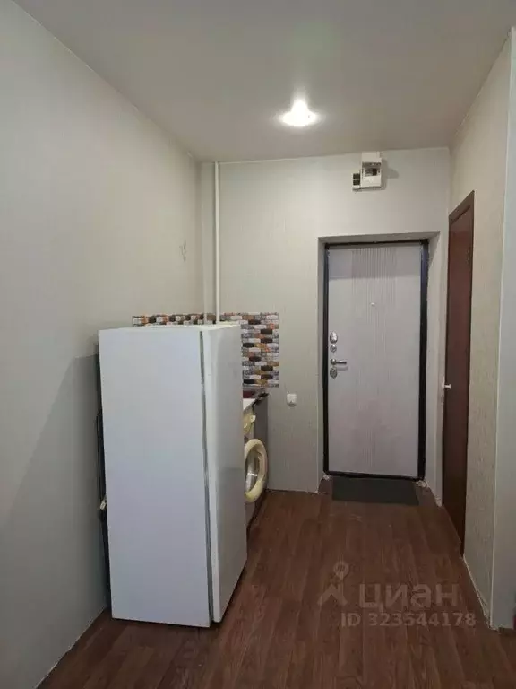 Студия Алтайский край, Барнаул ул. 40 лет Октября, 32 (18.0 м) - Фото 0