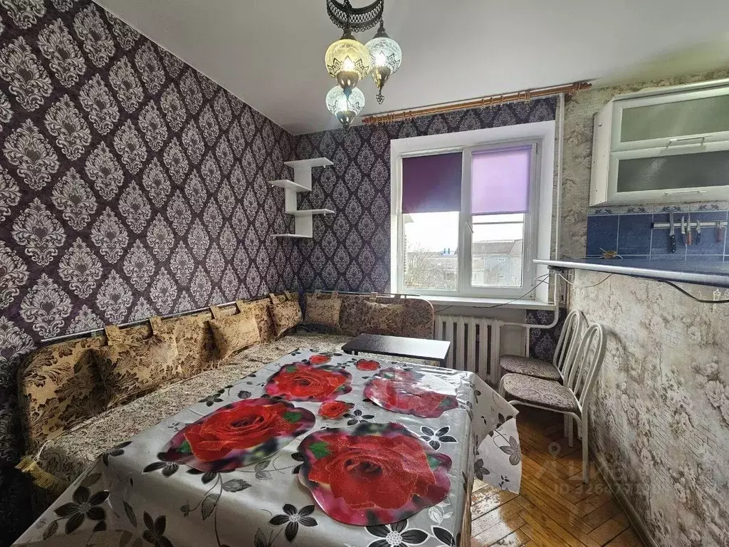 2-к кв. Краснодарский край, Абинск Комсомольский просп., 95 (50.0 м) - Фото 1