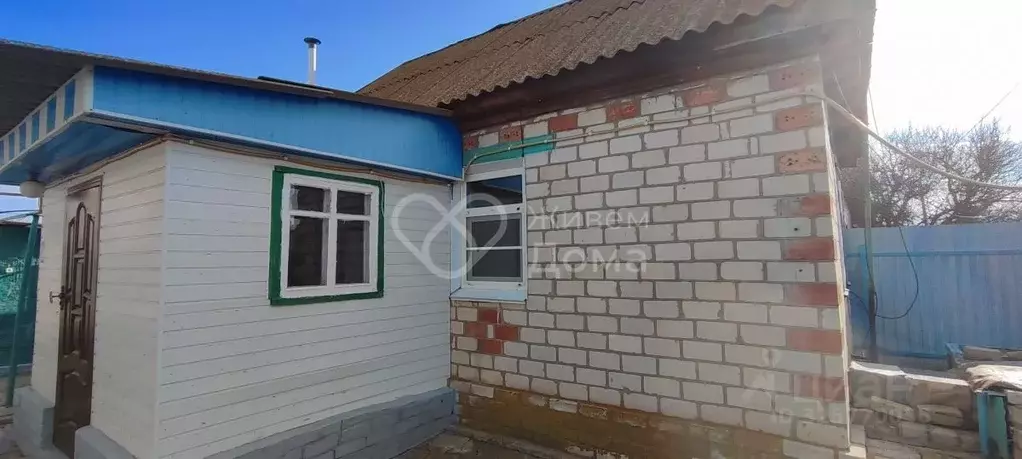 Дом в Волгоградская область, Светлоярский район, с. Цаца Октябрьская ... - Фото 2