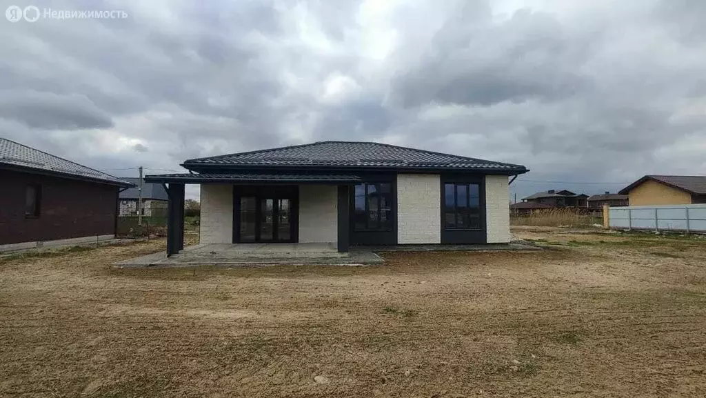 Дом в Ростов-на-Дону, улица Чемордачка (140 м) - Фото 1