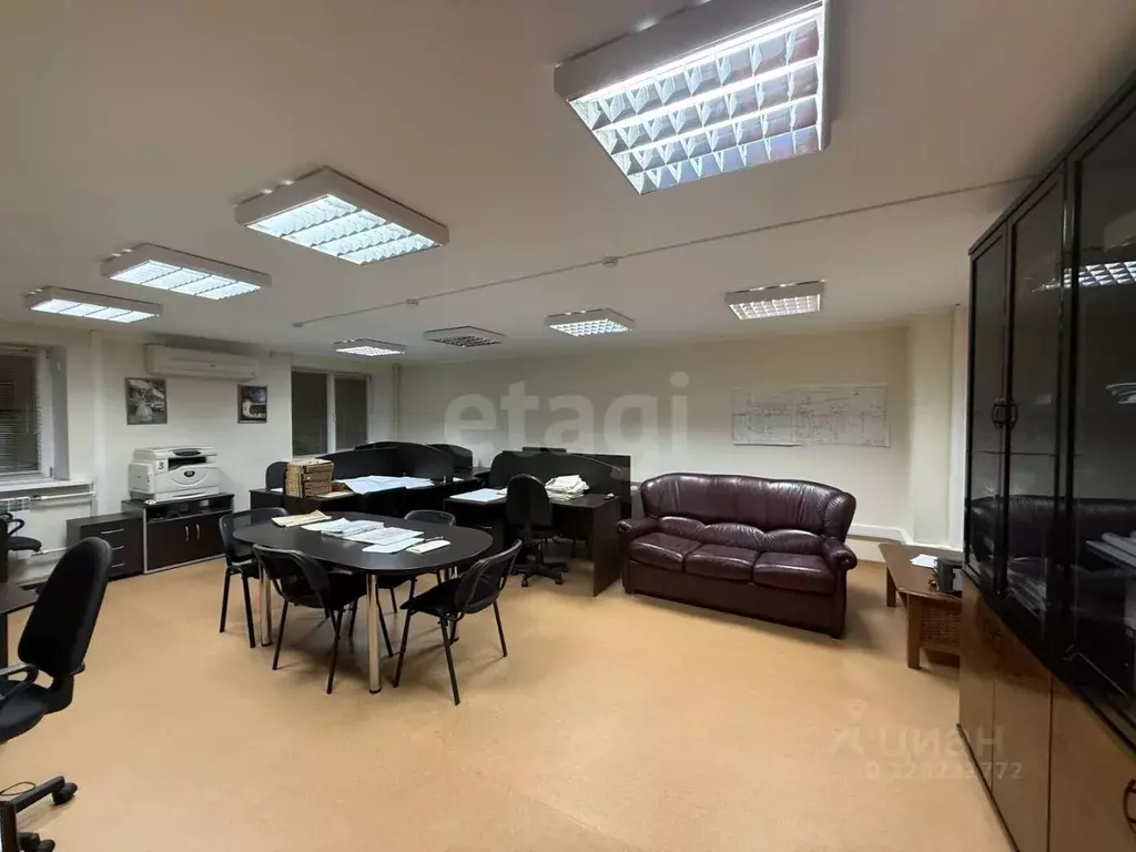 Офис в Самарская область, Самара пос. Управленческий, ул. Парижской ... - Фото 1